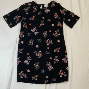 One Fashion By Vera Moda | Size S | Black Floral Pattern | Short sleeves